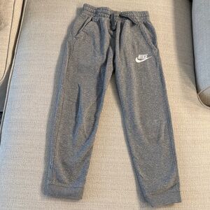 Nike Kids Gray Heather Jogger Sweatpants with White Logo